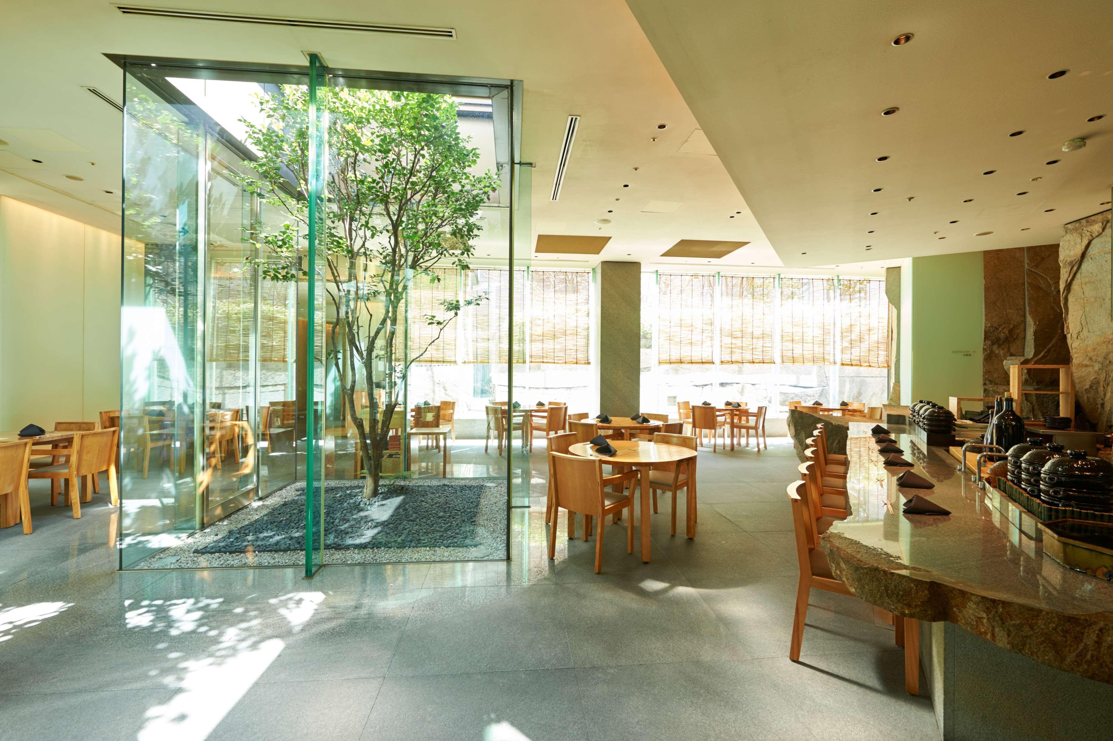 Grand Hyatt Tokyo Hotel Exterior photo